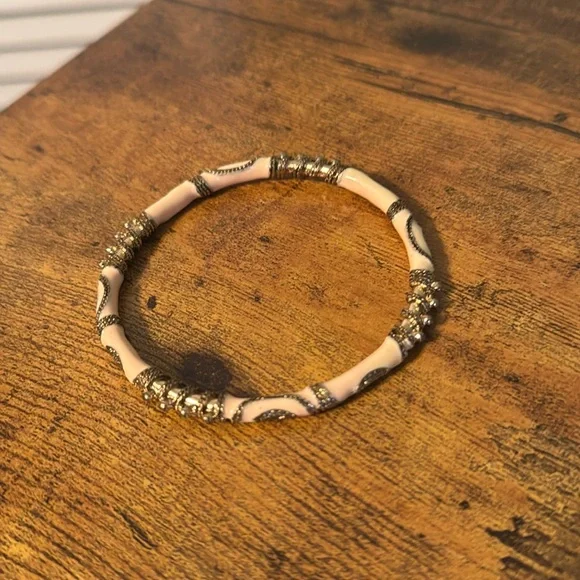 Vintage Bangle Bracelet, Cream, Silver, Gothic, Retro, Boho - Picture 5 of 8